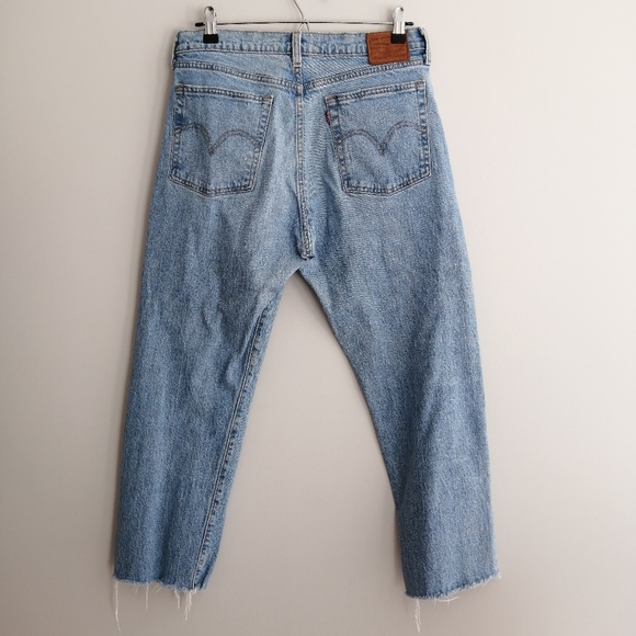 Levi's Premium Wedgie Straight Jeans in Tango Hustle Medium Wash Raw Hem 30 (10) - Picture 4 of 15